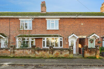 Property on Cross Street, IP21 5AH