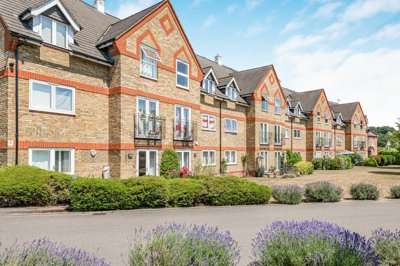 Property on Greenes Court, HP4 2JU