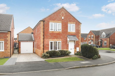 Property on Cemetery Road, S81 9RF