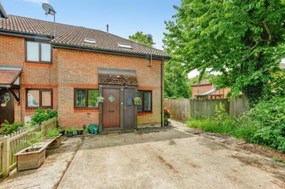 Property on Carlton Tye, RH6 9XJ
