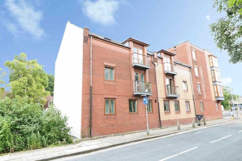 Property main image