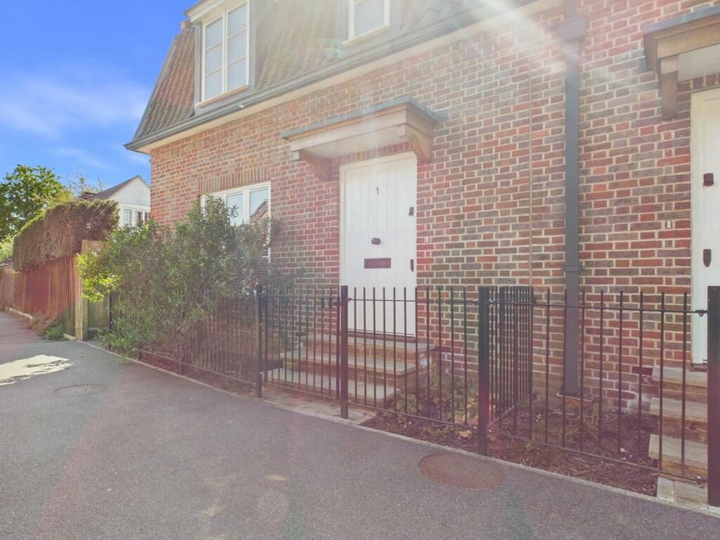 Terraced House
