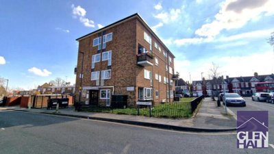 Property on Bowes Road, N11 1BJ