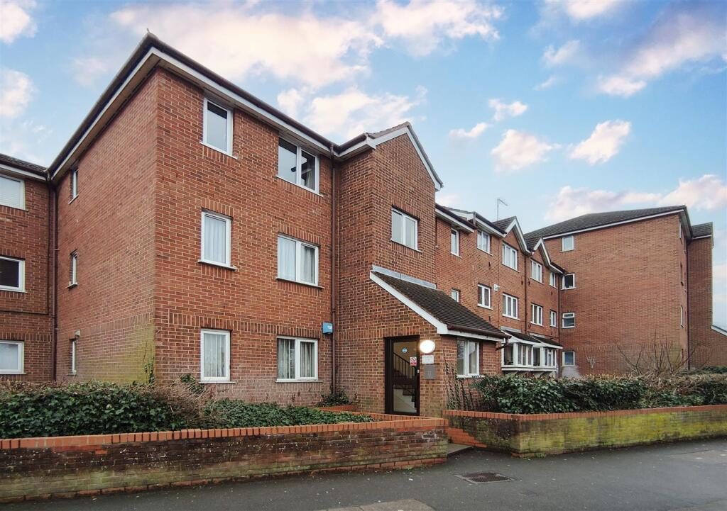 Property main image