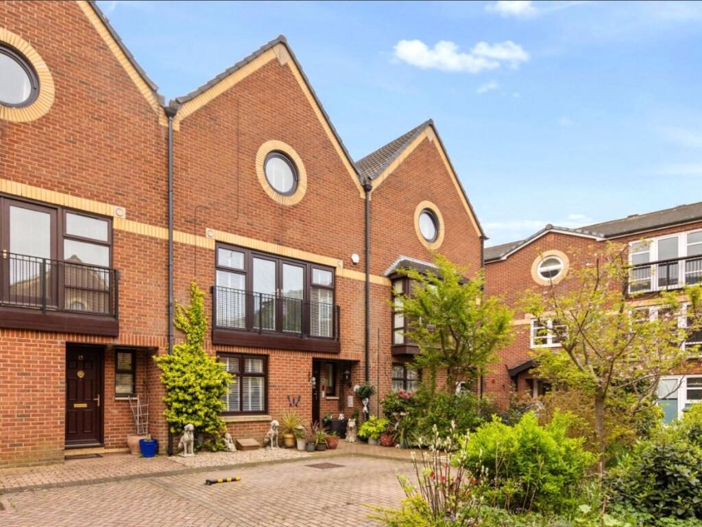 Terraced House