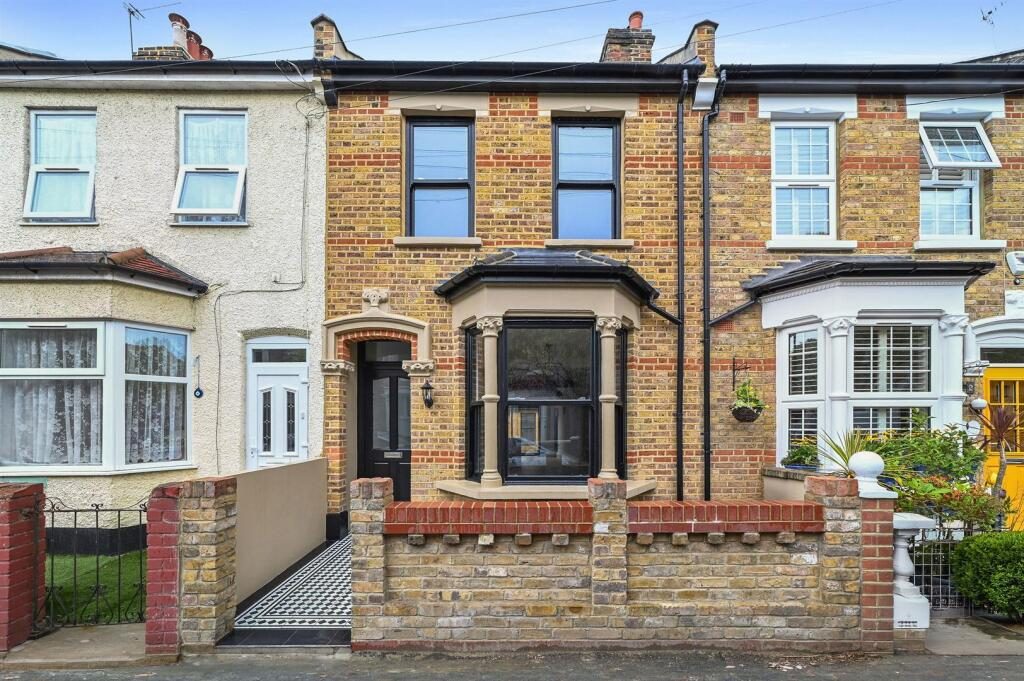 Property main image
