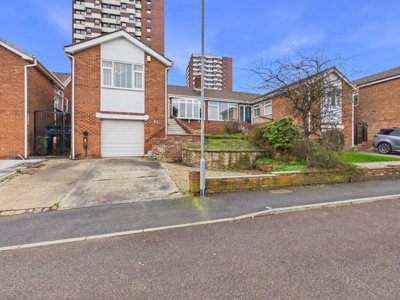 Property on Ivanhoe View, NE9 7TR