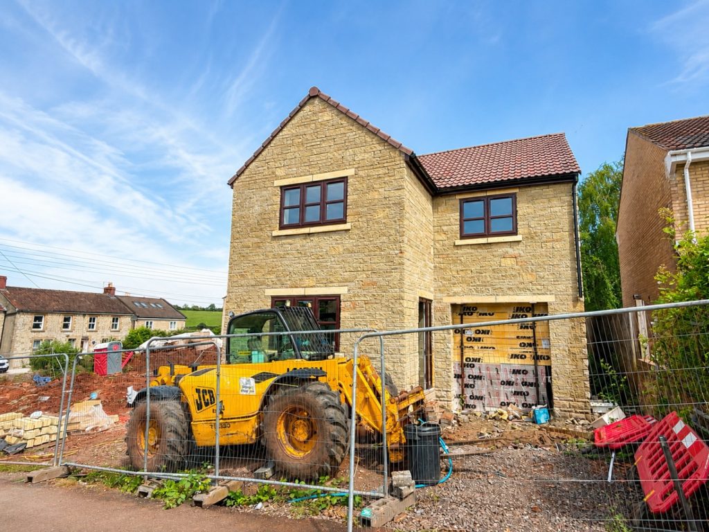 Property main image