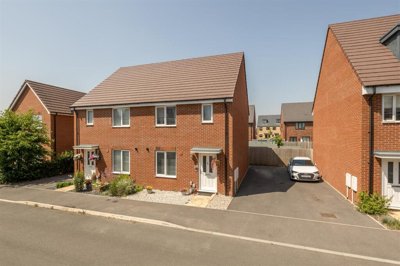 Property on Brundle Way, OX12 7GU