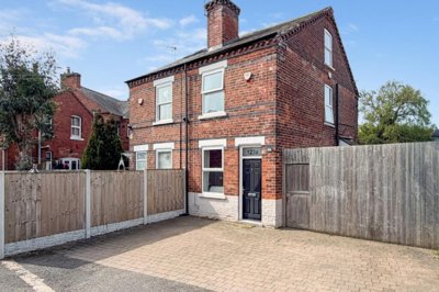 Property on Derby Road, NG10 5HL