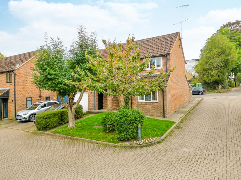 Property main image