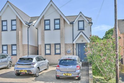 Property on Cromwell Road, CM14 5DT