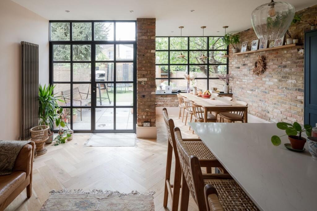 Terraced House