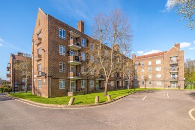 Property on Bowen Drive, SE21 8NU