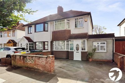 Property on Bracondale Road, SE2 9HS
