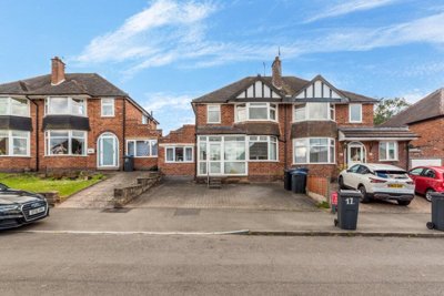 Property on Loynells Road, B45 9NS