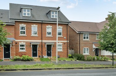 Property on Stokes Path, RG40 1LT