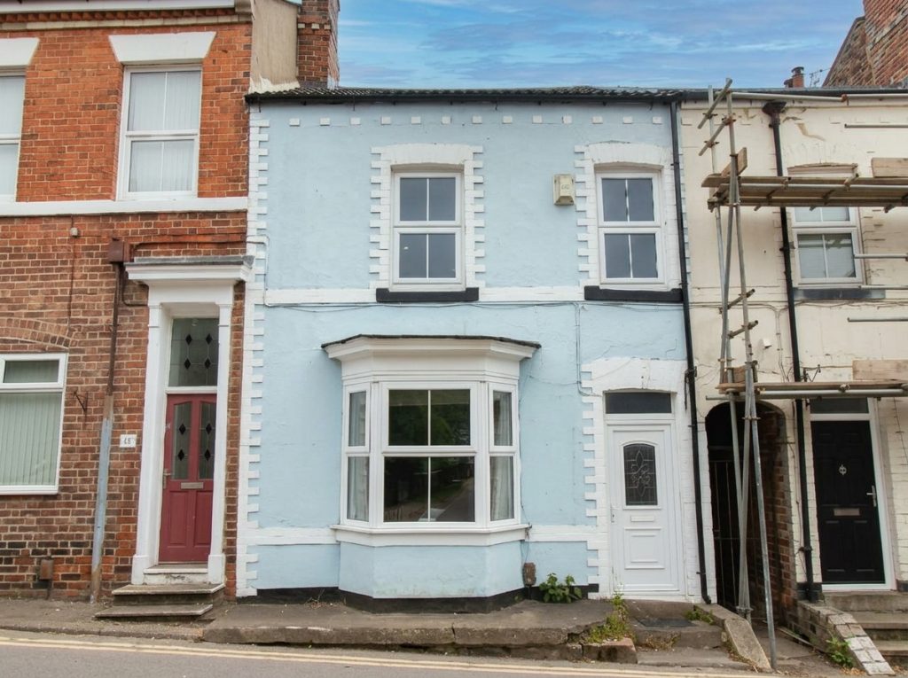 Property main image