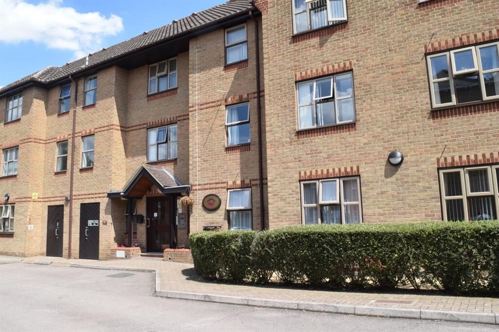 Property main image