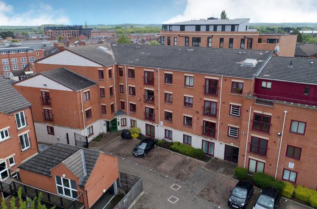 Property main image