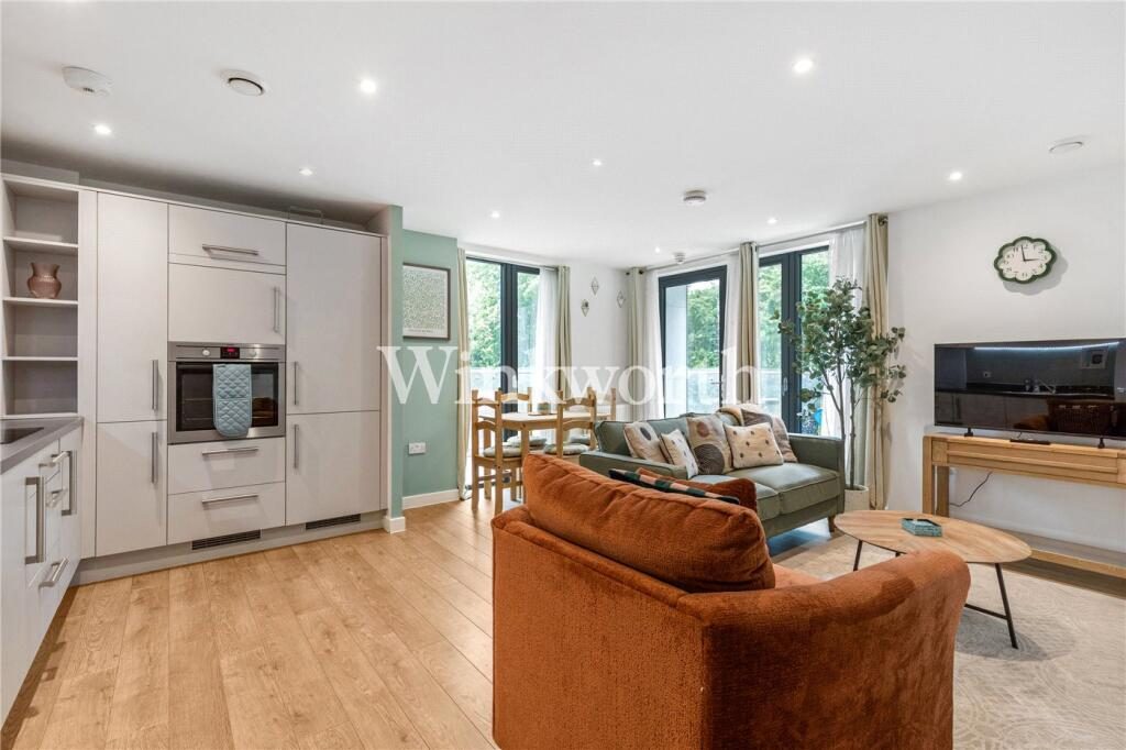 Property main image