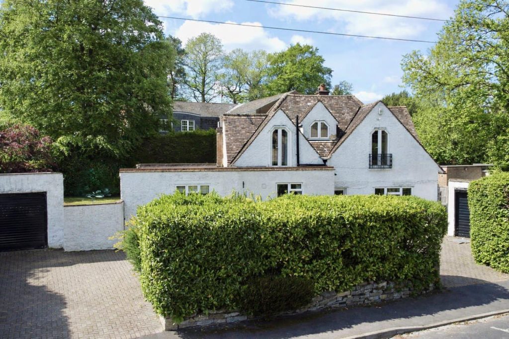 Property main image