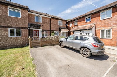 Property on Amber Mead, TA1 2RY