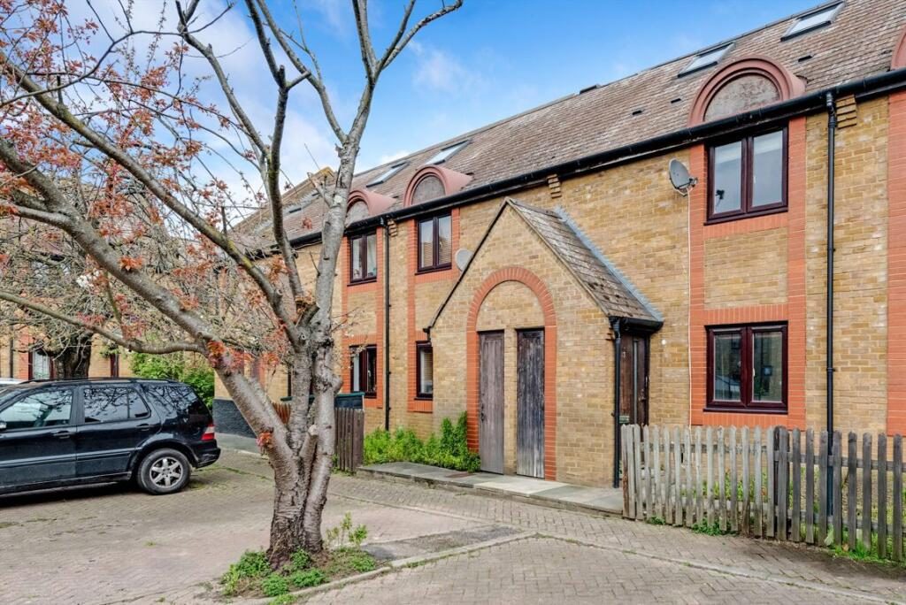 Terraced House
