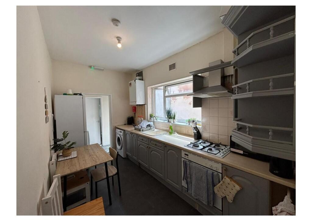 Terraced House