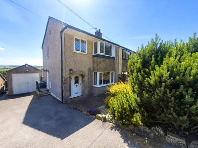 Property on Braithwaite Edge Road, BD22 6RA