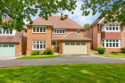 Property on Alton Close, B77 4EX