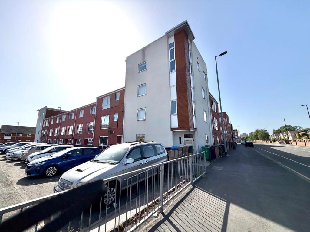 Property main image