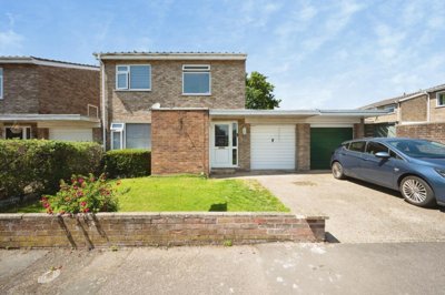 Property on Hadleigh Close, MK41 8JW