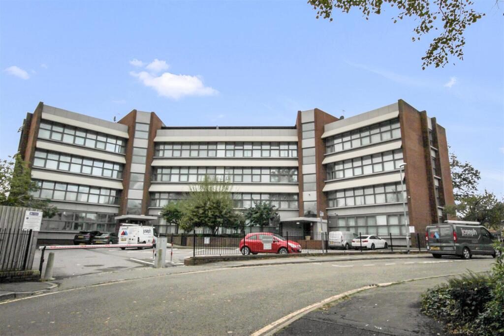 Property main image