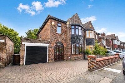 Property on May Road, M27 5FS