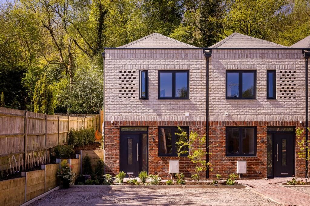 Terraced House