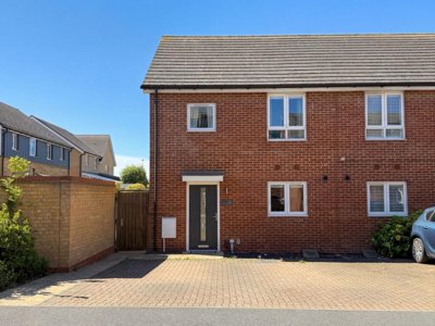 Property on Colburn Way, RM16 2EG