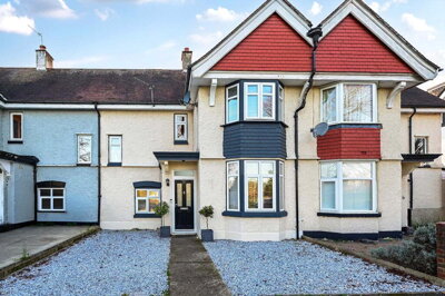 Property on Field View, TW13 4RZ