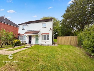 Property on Trenoweth Road, TR11 5GH