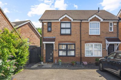 Property on Doulton Close, CM17 9RH