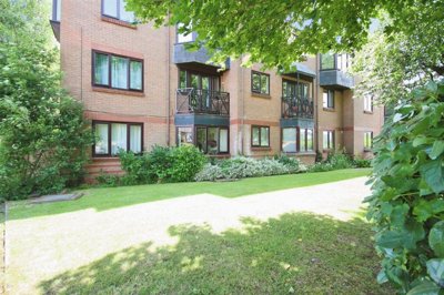 Property on Lammas Walk, CV34 4UX