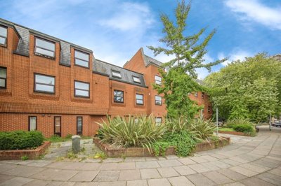 Property on Cromwell Square, IP1 1AN