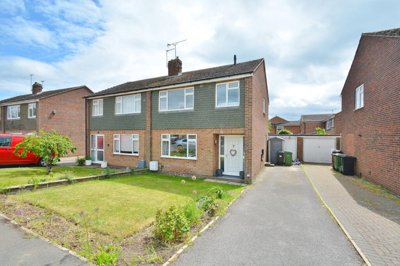 Property on Holliers Close, OX9 2EN