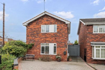 Property on Gainsborough Mews, DY11 6PZ