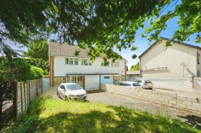 Property on Goldthorn Hill, WV2 4QB