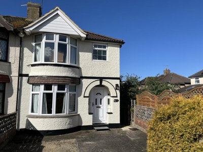 Property on Windsor Crescent, BA11 2EA