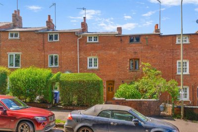Property on Broughton Road, OX16 9QQ