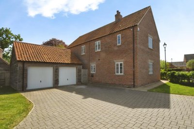 Property on Rectory Lea, DN21 5FL