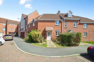 Property on Gresham Close, NG17 4BQ