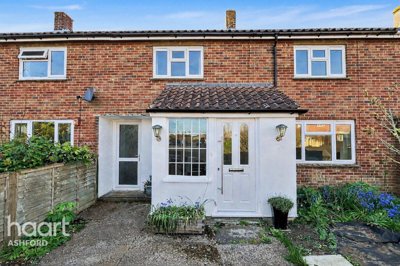 Property on Glebelands, TN25 6PB